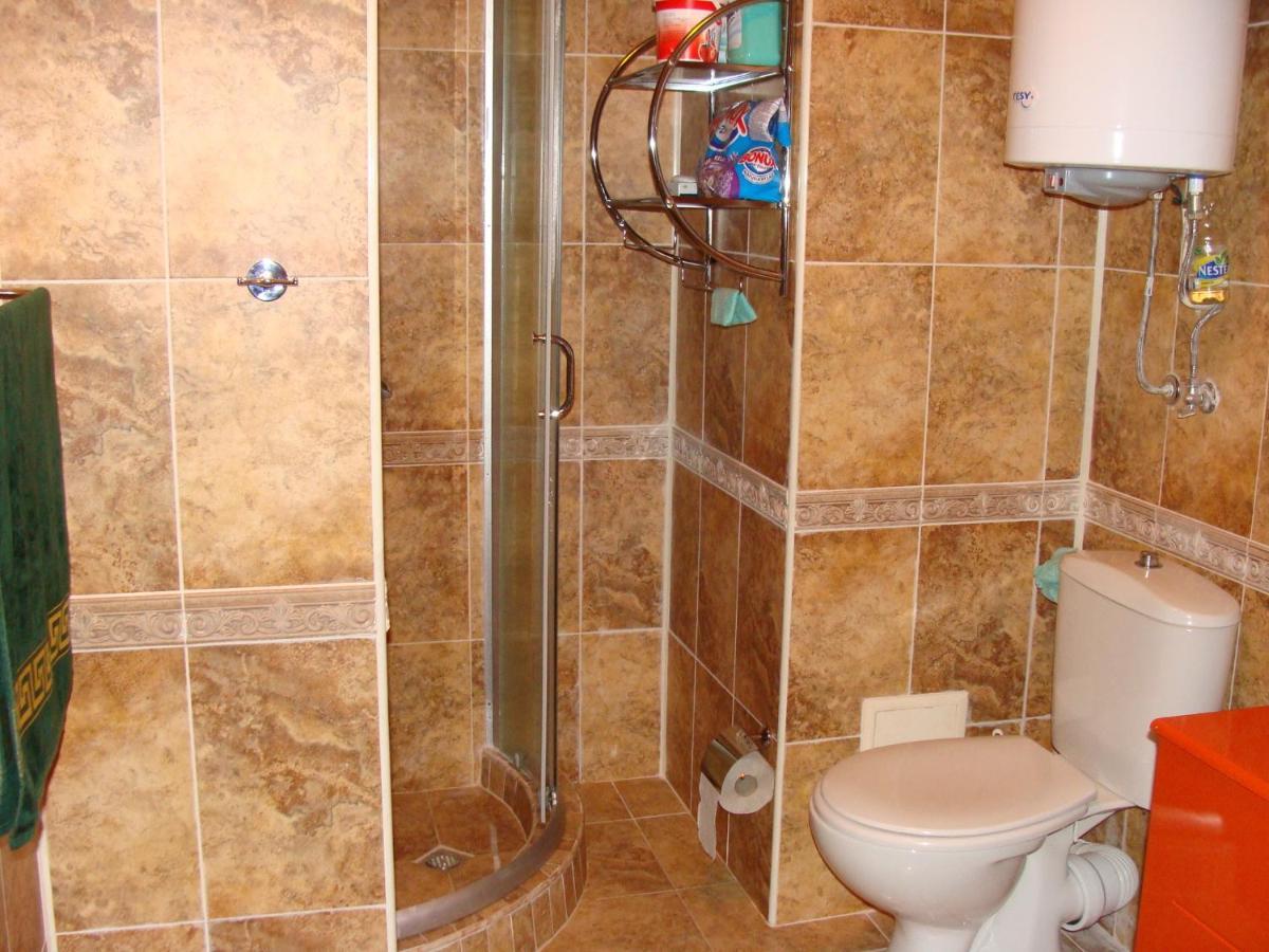 Admiral Apartments Golden Sands Room photo