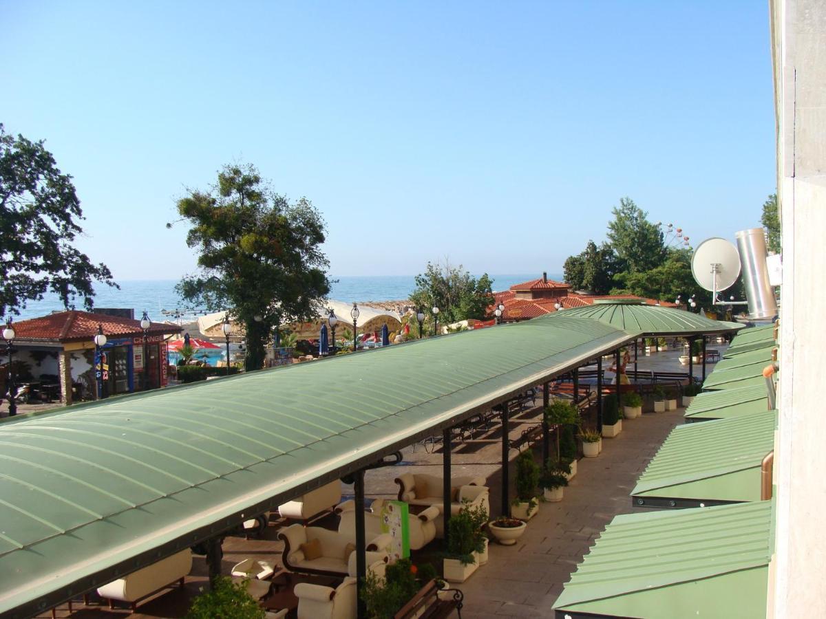 Admiral Apartments Golden Sands Room photo