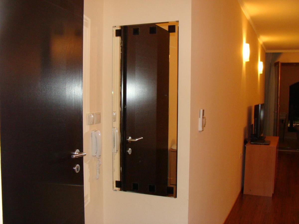 Admiral Apartments Golden Sands Room photo